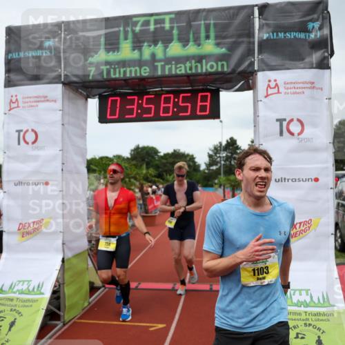 15.06.2025 - 7 Türme Triathlon Michael Strokosch http://msf.ph/oto/7971457 15.06.2025 13:58:57 Ziel 191, 738, 1103, 1111, 1198 meine-sportfotos.de