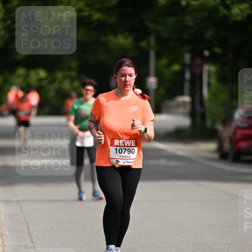 15.06.2025 - REWE Women's Run Dr. Thomas Lammeyer http://msf.ph/oto/7971459 15.06.2025 10:00:39 Laufen 10790 meine-sportfotos.de