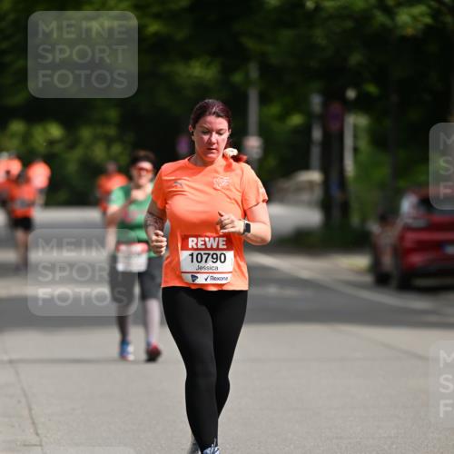 15.06.2025 - REWE Women's Run Dr. Thomas Lammeyer http://msf.ph/oto/7971465 15.06.2025 10:00:40 Laufen 10790 meine-sportfotos.de