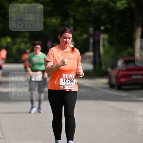 15.06.2025 - REWE Women's Run Dr. Thomas Lammeyer http://msf.ph/oto/7971477 15.06.2025 10:00:40 Laufen 10790 meine-sportfotos.de