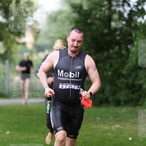 15.06.2025 - 7 Türme Triathlon Michael Strokosch http://msf.ph/oto/7971485 15.06.2025 13:00:23 Schwimmen 193, 705, 1092 meine-sportfotos.de