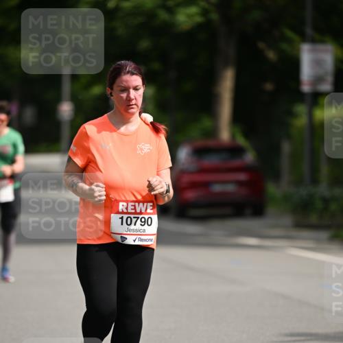 15.06.2025 - REWE Women's Run Dr. Thomas Lammeyer http://msf.ph/oto/7971515 15.06.2025 10:00:41 Laufen 10790 meine-sportfotos.de