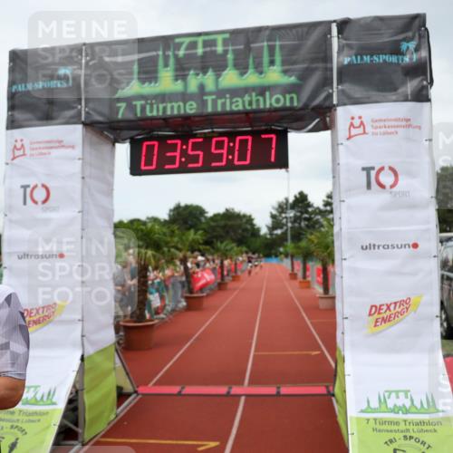 15.06.2025 - 7 Türme Triathlon Michael Strokosch http://msf.ph/oto/7971523 15.06.2025 13:59:07 Ziel 609 meine-sportfotos.de