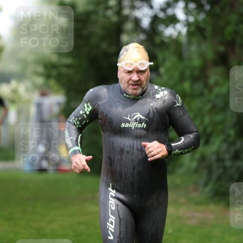 15.06.2025 - 7 Türme Triathlon Michael Strokosch http://msf.ph/oto/7971527 15.06.2025 13:00:26 Schwimmen 193, 705, 1092 meine-sportfotos.de