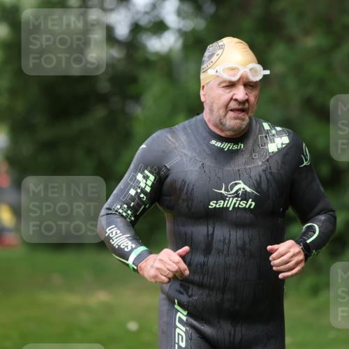 15.06.2025 - 7 Türme Triathlon Michael Strokosch http://msf.ph/oto/7971547 15.06.2025 13:00:27 Schwimmen 193, 705, 1092 meine-sportfotos.de