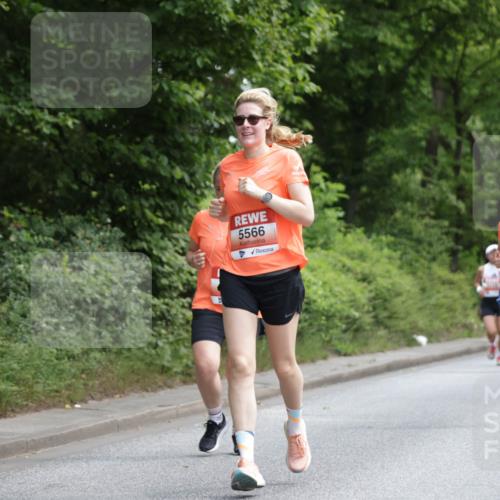15.06.2025 - REWE Women's Run Jannik Wohlers http://msf.ph/oto/7971563 15.06.2025 10:06:32 Laufen 5566, 5299 meine-sportfotos.de