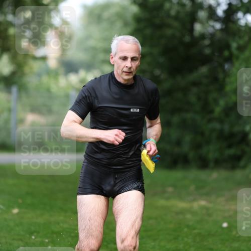 15.06.2025 - 7 Türme Triathlon Michael Strokosch http://msf.ph/oto/7971574 15.06.2025 13:00:33 Schwimmen 193, 705 meine-sportfotos.de