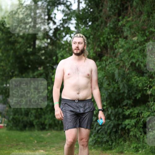 15.06.2025 - 7 Türme Triathlon Michael Strokosch http://msf.ph/oto/7971605 15.06.2025 13:00:55 Schwimmen 847, 1200 meine-sportfotos.de