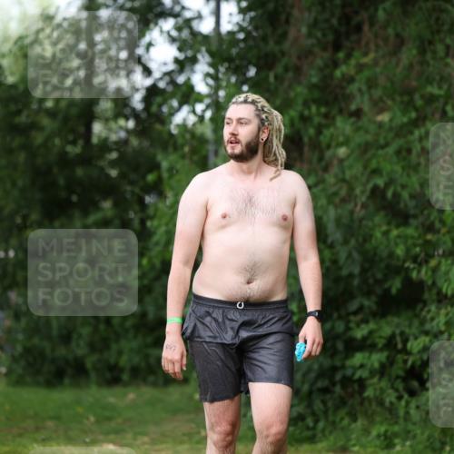 15.06.2025 - 7 Türme Triathlon Michael Strokosch http://msf.ph/oto/7971612 15.06.2025 13:00:55 Schwimmen 847, 1200 meine-sportfotos.de