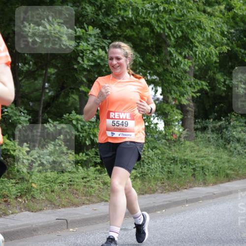15.06.2025 - REWE Women's Run Jannik Wohlers http://msf.ph/oto/7971666 15.06.2025 10:06:35 Laufen 5566, 5549, 529 meine-sportfotos.de