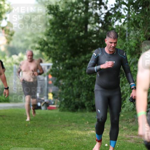 15.06.2025 - 7 Türme Triathlon Michael Strokosch http://msf.ph/oto/7971672 15.06.2025 13:01:04 Schwimmen 702, 759, 847, 972, 1080, 1096, 1192, 1200 meine-sportfotos.de
