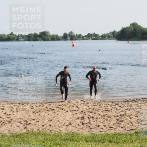 21.06.2025 - 27. Vierlanden-Triathlon MichiJ http://msf.ph/oto/7971696 15.06.2026 08:32:19 Schwimmen 50, 188 meine-sportfotos.de