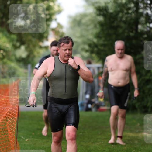 15.06.2025 - 7 Türme Triathlon Michael Strokosch http://msf.ph/oto/7971716 15.06.2025 13:01:07 Schwimmen 702, 759, 785, 847, 972, 1080, 1096, 1192, 1200 meine-sportfotos.de