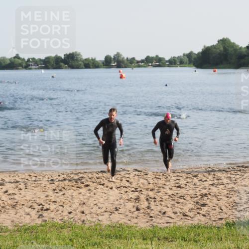 21.06.2025 - 27. Vierlanden-Triathlon MichiJ http://msf.ph/oto/7971723 15.06.2026 08:32:20 Schwimmen 50, 188 meine-sportfotos.de