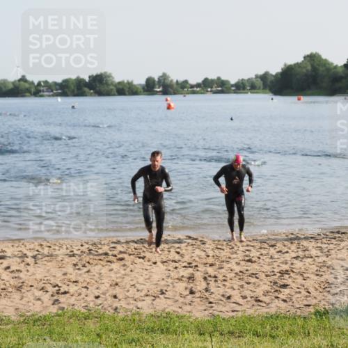 21.06.2025 - 27. Vierlanden-Triathlon MichiJ http://msf.ph/oto/7971727 15.06.2026 08:32:20 Schwimmen 50, 188 meine-sportfotos.de