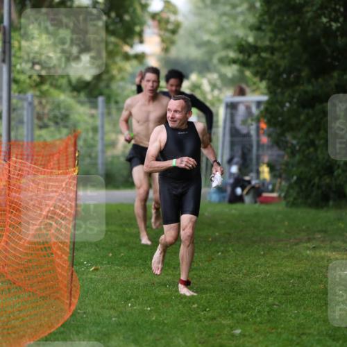 15.06.2025 - 7 Türme Triathlon Michael Strokosch http://msf.ph/oto/7971742 15.06.2025 13:01:15 Schwimmen 702, 759, 785, 847, 972, 1080, 1096, 1192, 1200 meine-sportfotos.de