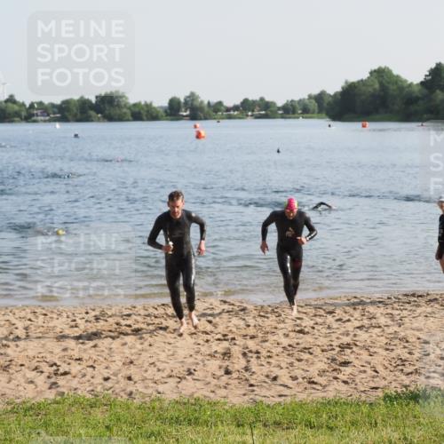 21.06.2025 - 27. Vierlanden-Triathlon MichiJ http://msf.ph/oto/7971745 15.06.2026 08:32:20 Schwimmen 50, 188 meine-sportfotos.de