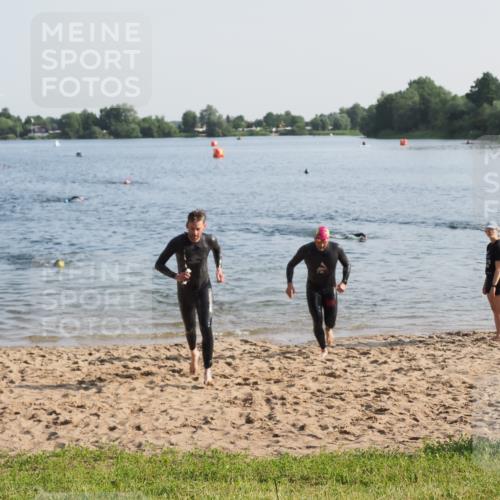 21.06.2025 - 27. Vierlanden-Triathlon MichiJ http://msf.ph/oto/7971750 15.06.2026 08:32:20 Schwimmen 50, 188 meine-sportfotos.de