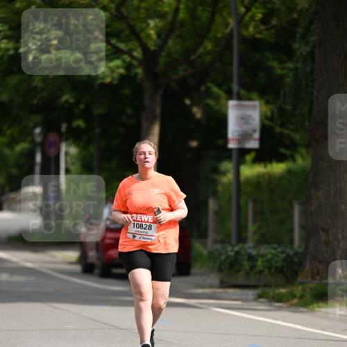 15.06.2025 - REWE Women's Run Dr. Thomas Lammeyer http://msf.ph/oto/7971756 15.06.2025 10:00:58 Laufen 10828 meine-sportfotos.de