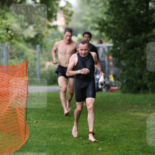 15.06.2025 - 7 Türme Triathlon Michael Strokosch http://msf.ph/oto/7971759 15.06.2025 13:01:16 Schwimmen 702, 759, 785, 847, 972, 1080, 1096, 1192, 1200 meine-sportfotos.de