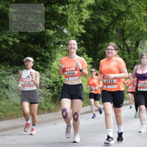 15.06.2025 - REWE Women's Run Jannik Wohlers http://msf.ph/oto/7971803 15.06.2025 10:06:39 Laufen 5128, 5043, 5115, 5302 meine-sportfotos.de