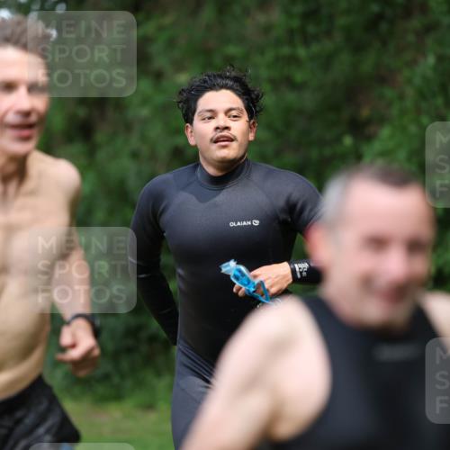 15.06.2025 - 7 Türme Triathlon Michael Strokosch http://msf.ph/oto/7971813 15.06.2025 13:01:20 Schwimmen 702, 759, 785, 972, 1080, 1096, 1192, 1200 meine-sportfotos.de