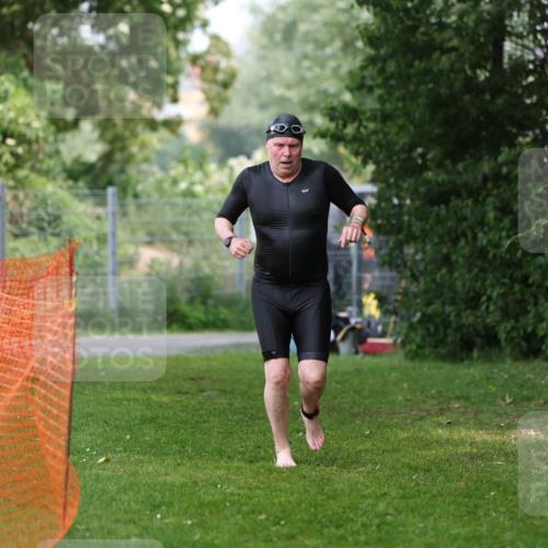 15.06.2025 - 7 Türme Triathlon Michael Strokosch http://msf.ph/oto/7971829 15.06.2025 13:01:41 Schwimmen 834 meine-sportfotos.de