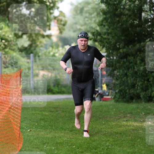 15.06.2025 - 7 Türme Triathlon Michael Strokosch http://msf.ph/oto/7971833 15.06.2025 13:01:42 Schwimmen 834 meine-sportfotos.de