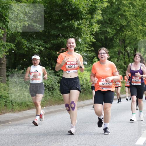 15.06.2025 - REWE Women's Run Jannik Wohlers http://msf.ph/oto/7971852 15.06.2025 10:06:39 Laufen 5043, 30, 5115, 5302 meine-sportfotos.de