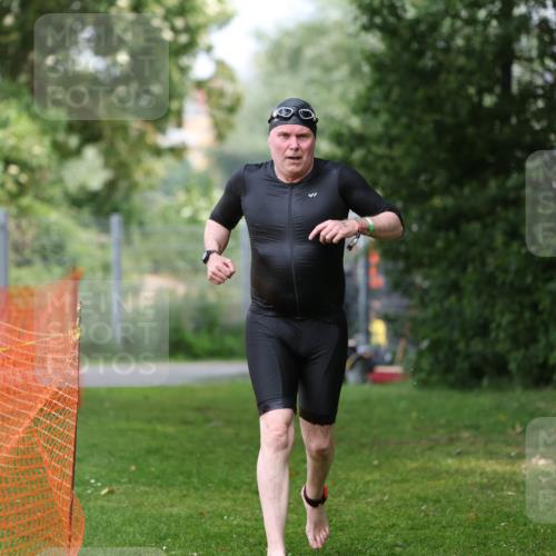 15.06.2025 - 7 Türme Triathlon Michael Strokosch http://msf.ph/oto/7971854 15.06.2025 13:01:42 Schwimmen 834 meine-sportfotos.de