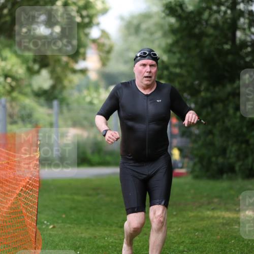 15.06.2025 - 7 Türme Triathlon Michael Strokosch http://msf.ph/oto/7971859 15.06.2025 13:01:43 Schwimmen 834 meine-sportfotos.de
