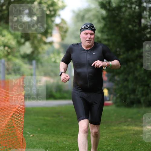 15.06.2025 - 7 Türme Triathlon Michael Strokosch http://msf.ph/oto/7971863 15.06.2025 13:01:43 Schwimmen 834 meine-sportfotos.de
