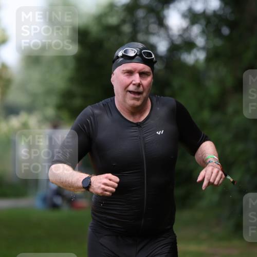 15.06.2025 - 7 Türme Triathlon Michael Strokosch http://msf.ph/oto/7971889 15.06.2025 13:01:45 Schwimmen 834 meine-sportfotos.de