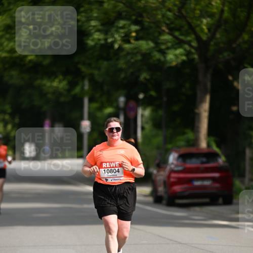 15.06.2025 - REWE Women's Run Dr. Thomas Lammeyer http://msf.ph/oto/7971930 15.06.2025 10:01:10 Laufen 10804 meine-sportfotos.de