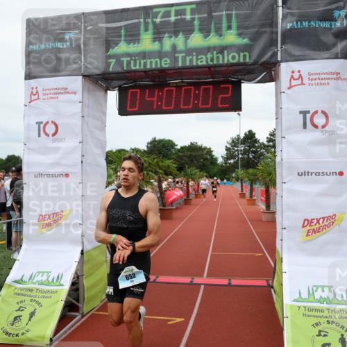 15.06.2025 - 7 Türme Triathlon Michael Strokosch http://msf.ph/oto/7971934 15.06.2025 14:00:01 Ziel 652, 1102 meine-sportfotos.de
