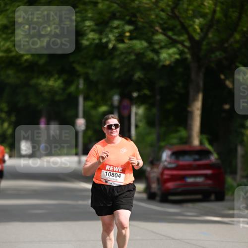 15.06.2025 - REWE Women's Run Dr. Thomas Lammeyer http://msf.ph/oto/7971939 15.06.2025 10:01:10 Laufen 10804 meine-sportfotos.de
