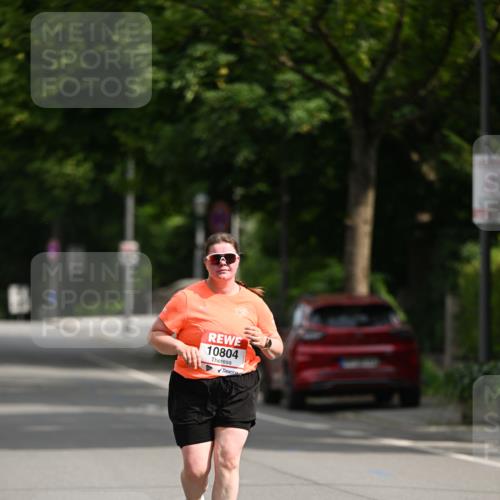 15.06.2025 - REWE Women's Run Dr. Thomas Lammeyer http://msf.ph/oto/7971949 15.06.2025 10:01:10 Laufen 10804 meine-sportfotos.de