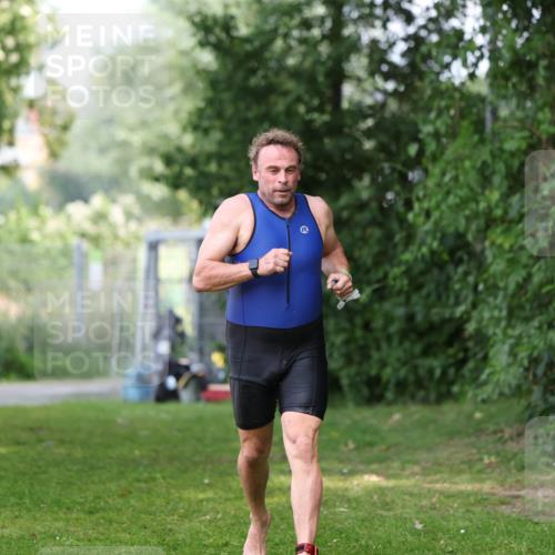 15.06.2025 - 7 Türme Triathlon Michael Strokosch http://msf.ph/oto/7971966 15.06.2025 13:02:28 Schwimmen 1083, 1118, 1173 meine-sportfotos.de