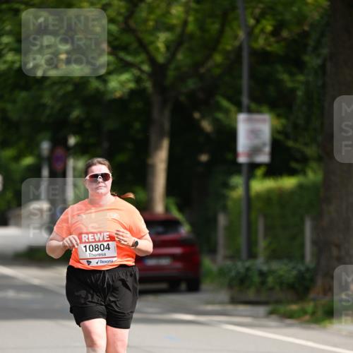 15.06.2025 - REWE Women's Run Dr. Thomas Lammeyer http://msf.ph/oto/7972004 15.06.2025 10:01:11 Laufen 10804 meine-sportfotos.de