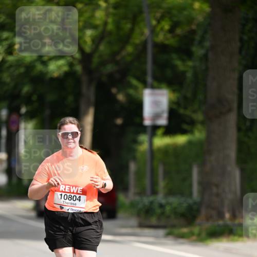 15.06.2025 - REWE Women's Run Dr. Thomas Lammeyer http://msf.ph/oto/7972041 15.06.2025 10:01:12 Laufen 10804 meine-sportfotos.de