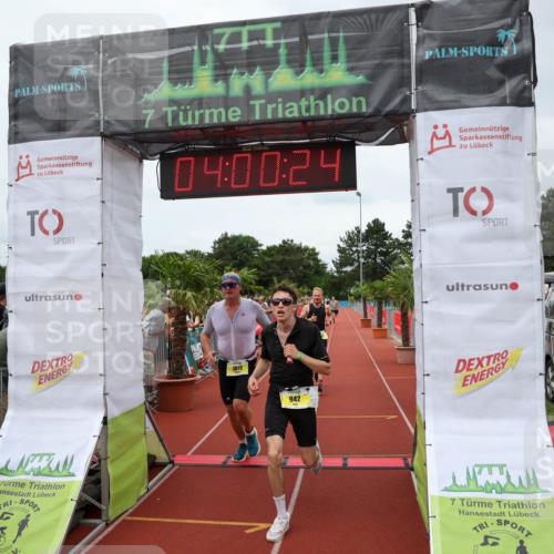 15.06.2025 - 7 Türme Triathlon Michael Strokosch http://msf.ph/oto/7972059 15.06.2025 14:00:24 Ziel 551, 739, 938, 942, 1073 meine-sportfotos.de