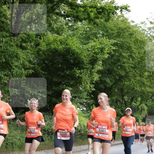 15.06.2025 - REWE Women's Run Jannik Wohlers http://msf.ph/oto/7972060 15.06.2025 10:06:46 Laufen 5205, 5360, 5071, 5361, 5295 meine-sportfotos.de