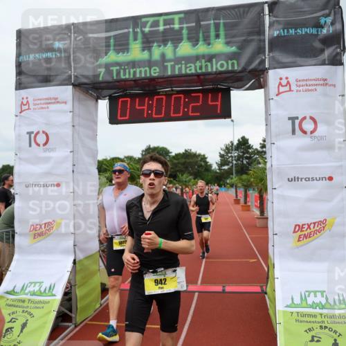 15.06.2025 - 7 Türme Triathlon Michael Strokosch http://msf.ph/oto/7972066 15.06.2025 14:00:24 Ziel 551, 739, 938, 942, 1073 meine-sportfotos.de