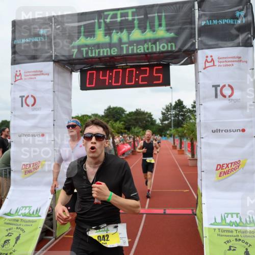 15.06.2025 - 7 Türme Triathlon Michael Strokosch http://msf.ph/oto/7972070 15.06.2025 14:00:24 Ziel 551, 739, 938, 942, 1073 meine-sportfotos.de