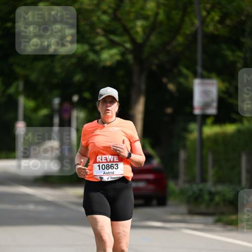 15.06.2025 - REWE Women's Run Dr. Thomas Lammeyer http://msf.ph/oto/7972147 15.06.2025 10:01:25 Laufen 10863 meine-sportfotos.de