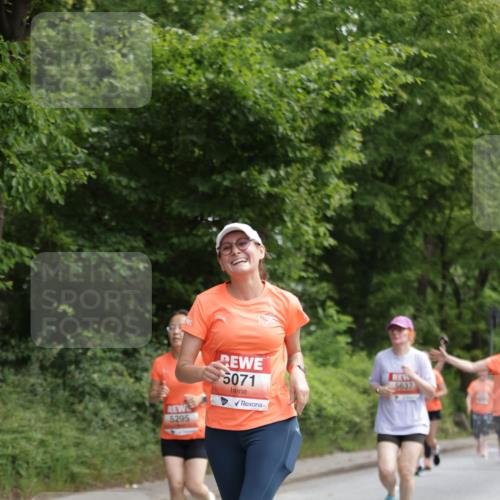15.06.2025 - REWE Women's Run Jannik Wohlers http://msf.ph/oto/7972160 15.06.2025 10:06:48 Laufen 5295, 5071 meine-sportfotos.de