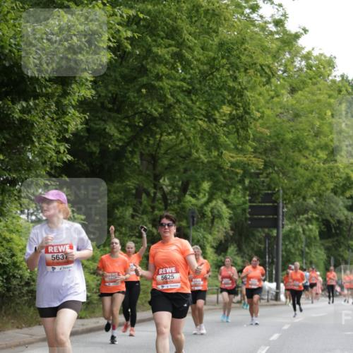 15.06.2025 - REWE Women's Run Jannik Wohlers http://msf.ph/oto/7972174 15.06.2025 10:06:49 Laufen 5637, 560, 5625, 6438 meine-sportfotos.de