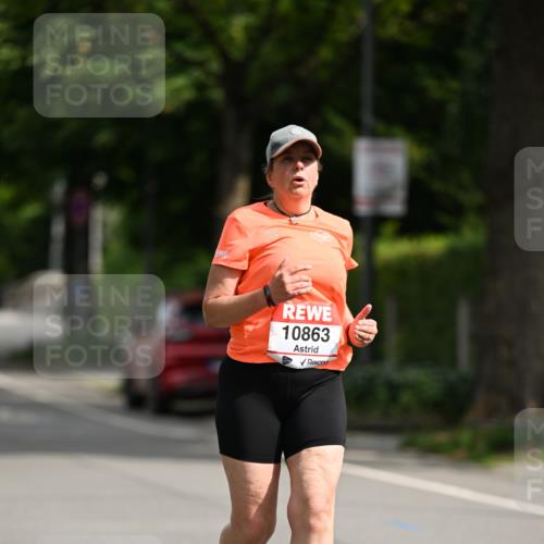 15.06.2025 - REWE Women's Run Dr. Thomas Lammeyer http://msf.ph/oto/7972188 15.06.2025 10:01:26 Laufen 10863 meine-sportfotos.de