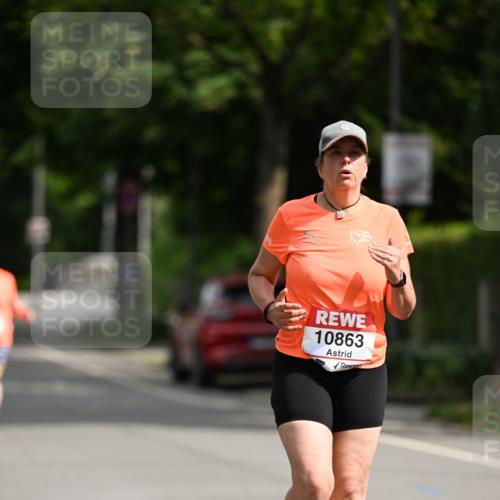 15.06.2025 - REWE Women's Run Dr. Thomas Lammeyer http://msf.ph/oto/7972191 15.06.2025 10:01:26 Laufen 10863 meine-sportfotos.de