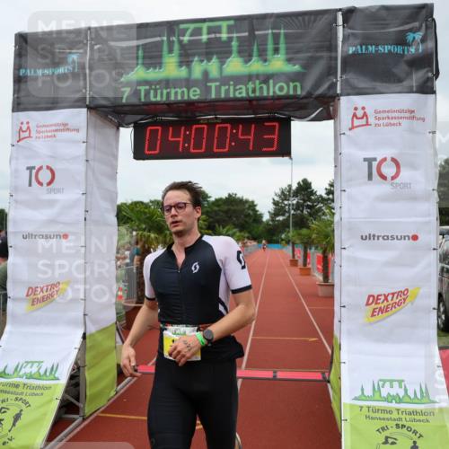 15.06.2025 - 7 Türme Triathlon Michael Strokosch http://msf.ph/oto/7972192 15.06.2025 14:00:43 Ziel 986, 1177 meine-sportfotos.de